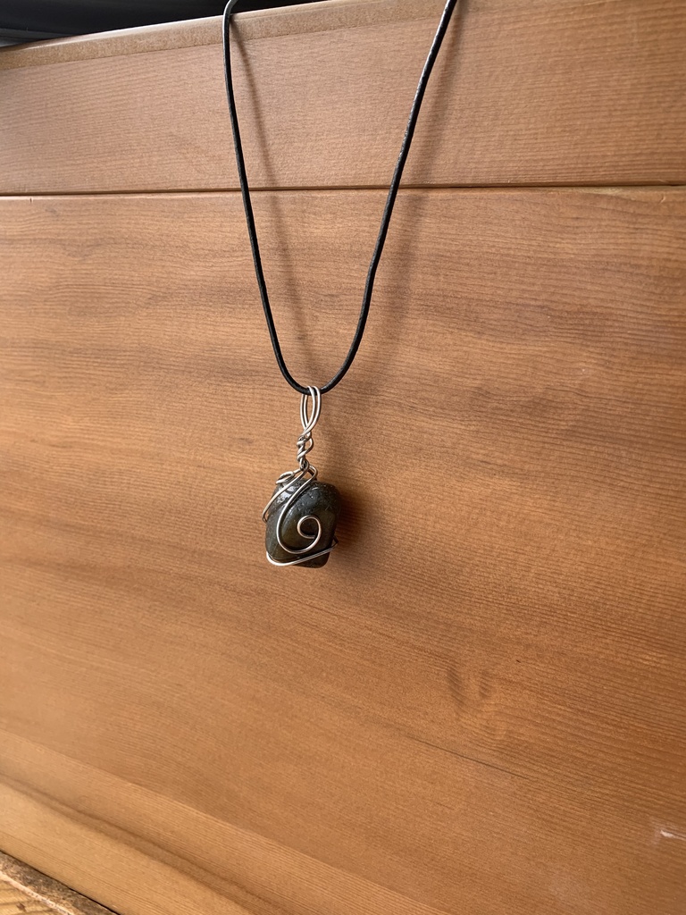 ラブラドライト🌱ステンレスワイヤー🌱ペンダント🌱ネックレス🌱メンズ🌱レディース🌱