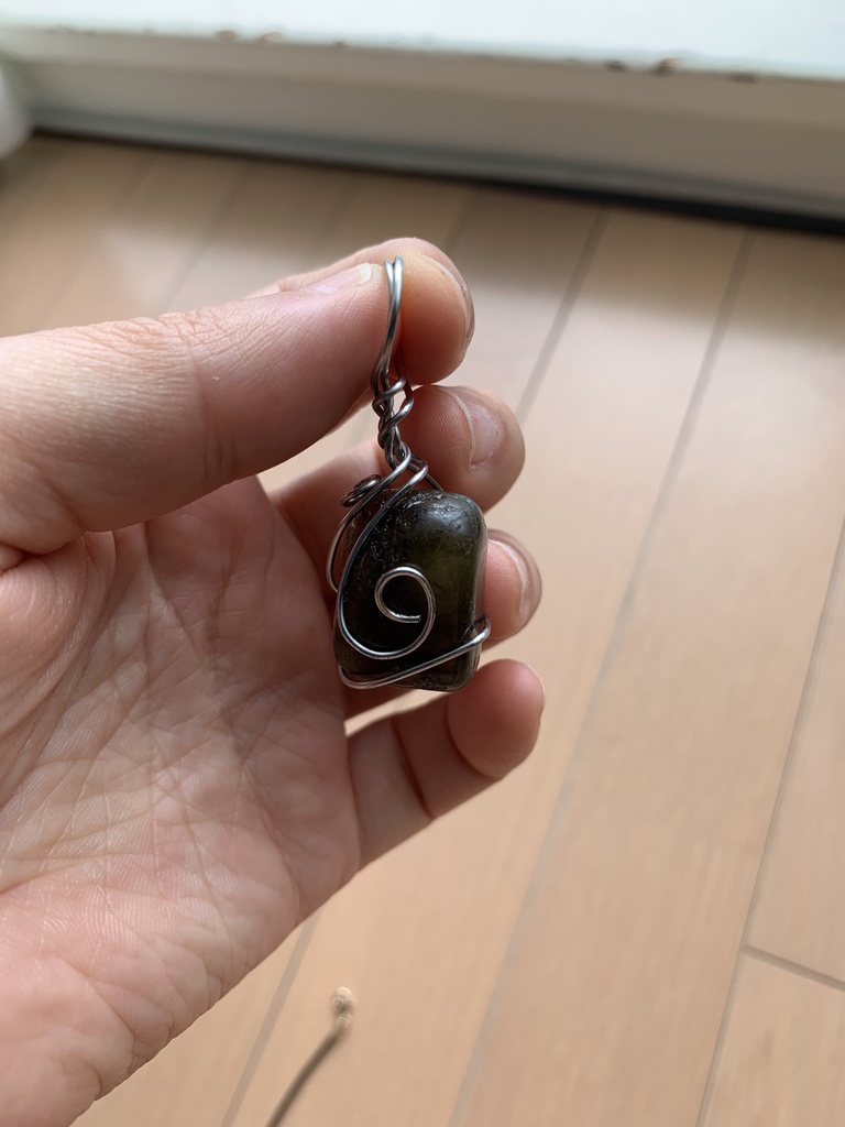 ラブラドライト🌱ステンレスワイヤー🌱ペンダント🌱ネックレス🌱メンズ🌱レディース🌱