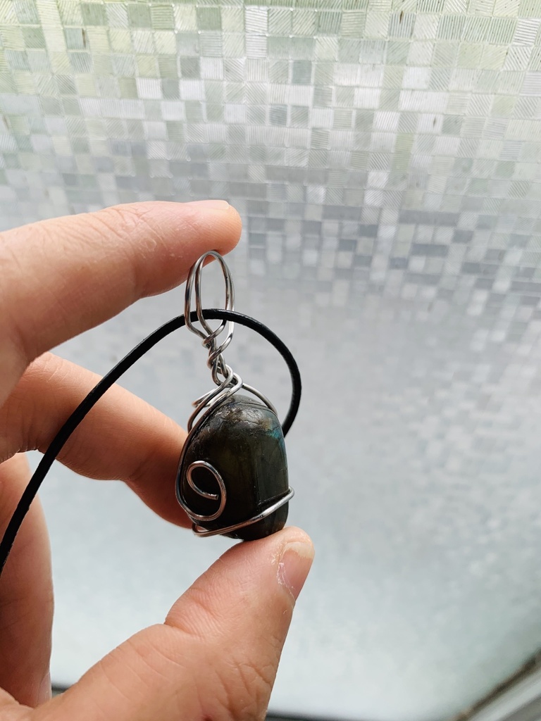 ラブラドライト🌱ステンレスワイヤー🌱ペンダント🌱ネックレス🌱メンズ🌱レディース🌱