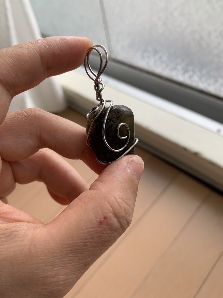 ラブラドライト🌱ステンレスワイヤー🌱ペンダント🌱ネックレス🌱メンズ🌱レディース🌱