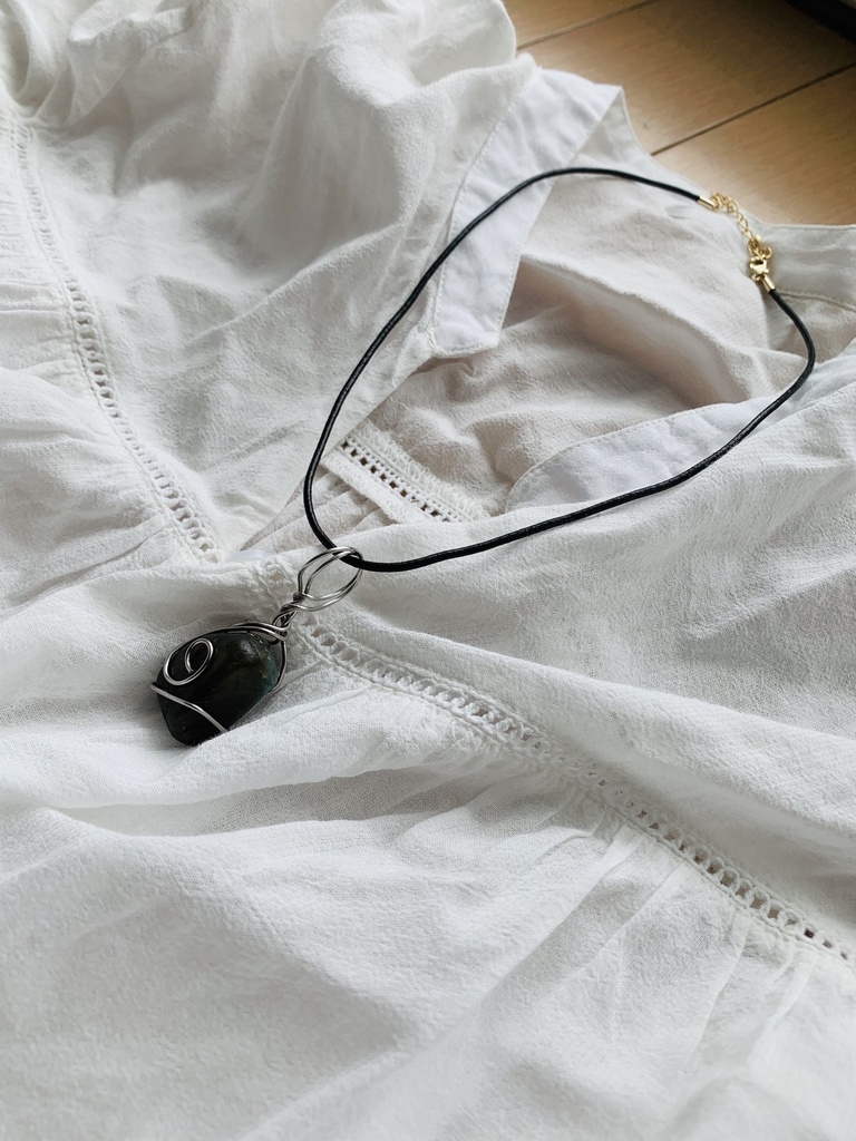 ラブラドライト🌱ステンレスワイヤー🌱ペンダント🌱ネックレス🌱メンズ🌱レディース🌱