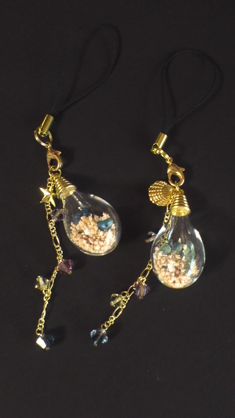 星の砂電球ストラップ