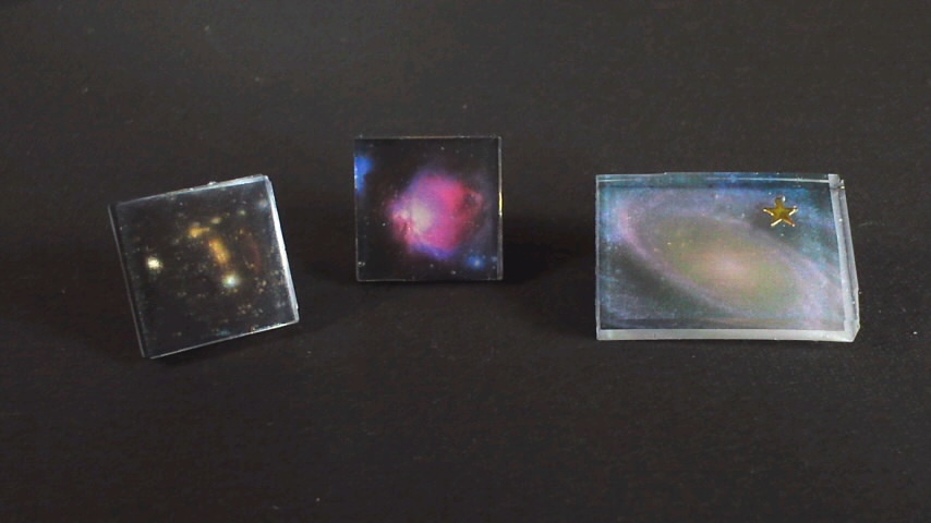 宇宙の欠片ピンズ(銀河、半球)