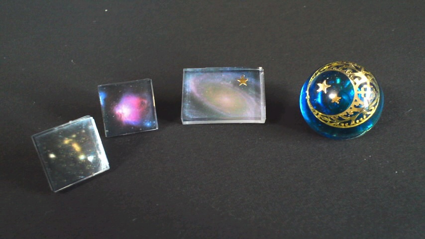 宇宙の欠片ピンズ（銀河、半球）