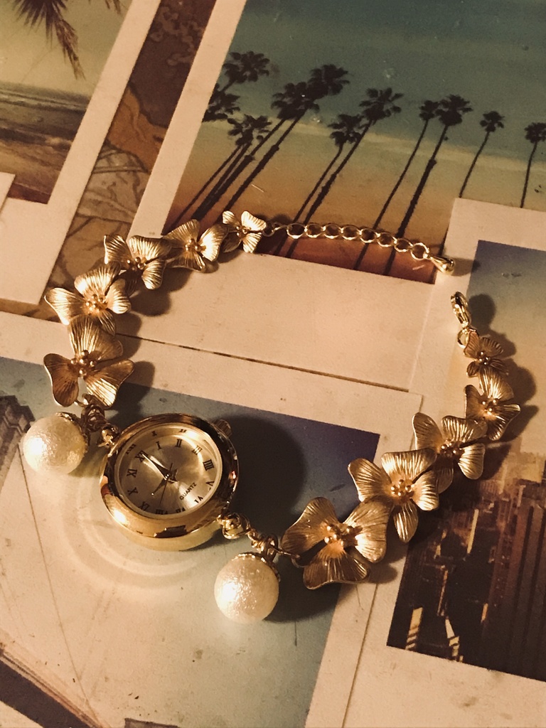 お花のブレスレット腕時計