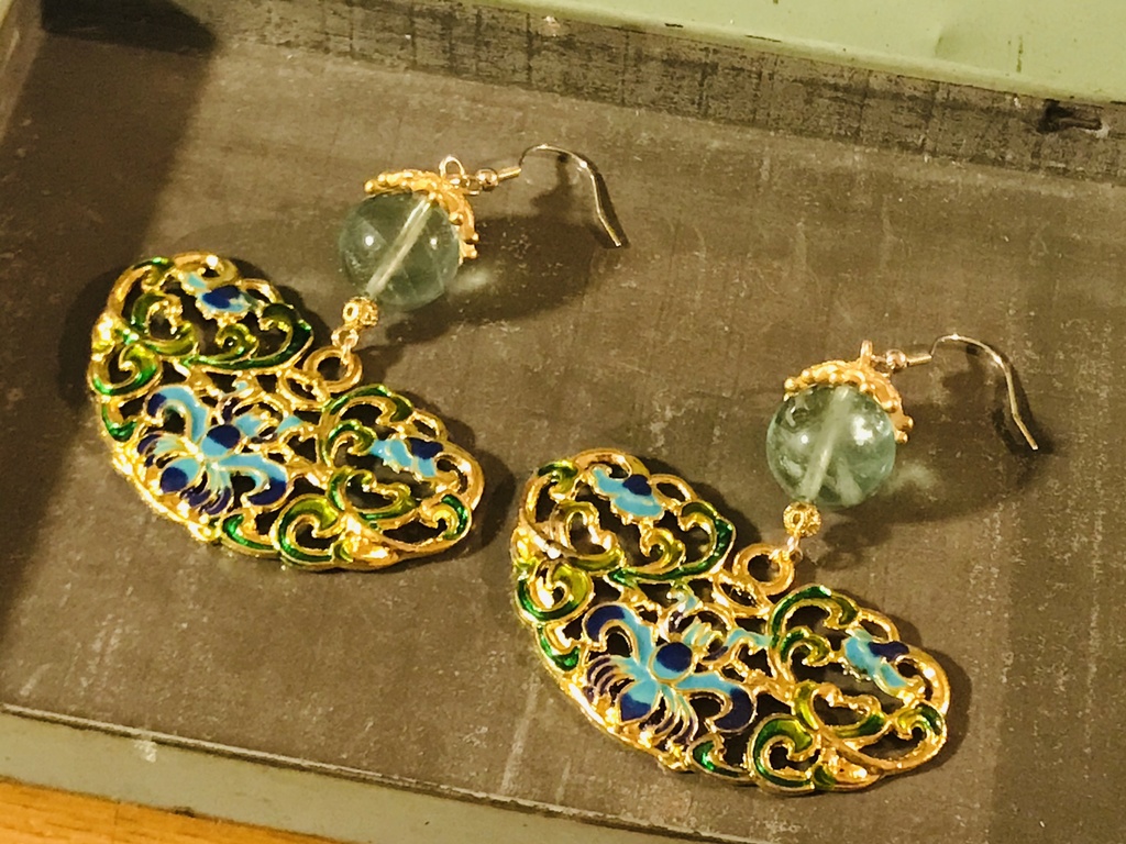 唐草模様ピアス(グリーン・オレンジ)