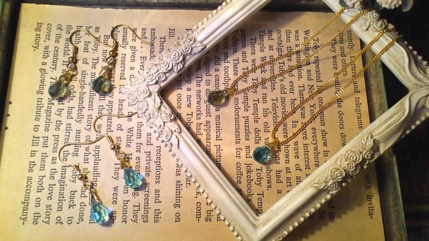 雫カットのアクセサリー(ピアス、イヤリング、ネックレス)