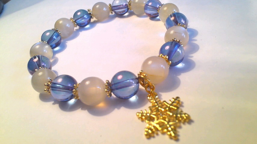 のびる天然石ブレス(スノー)