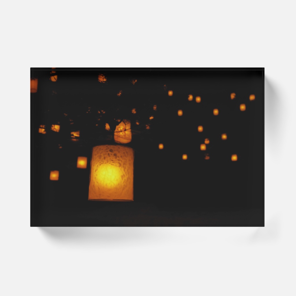 空飛ぶランタン