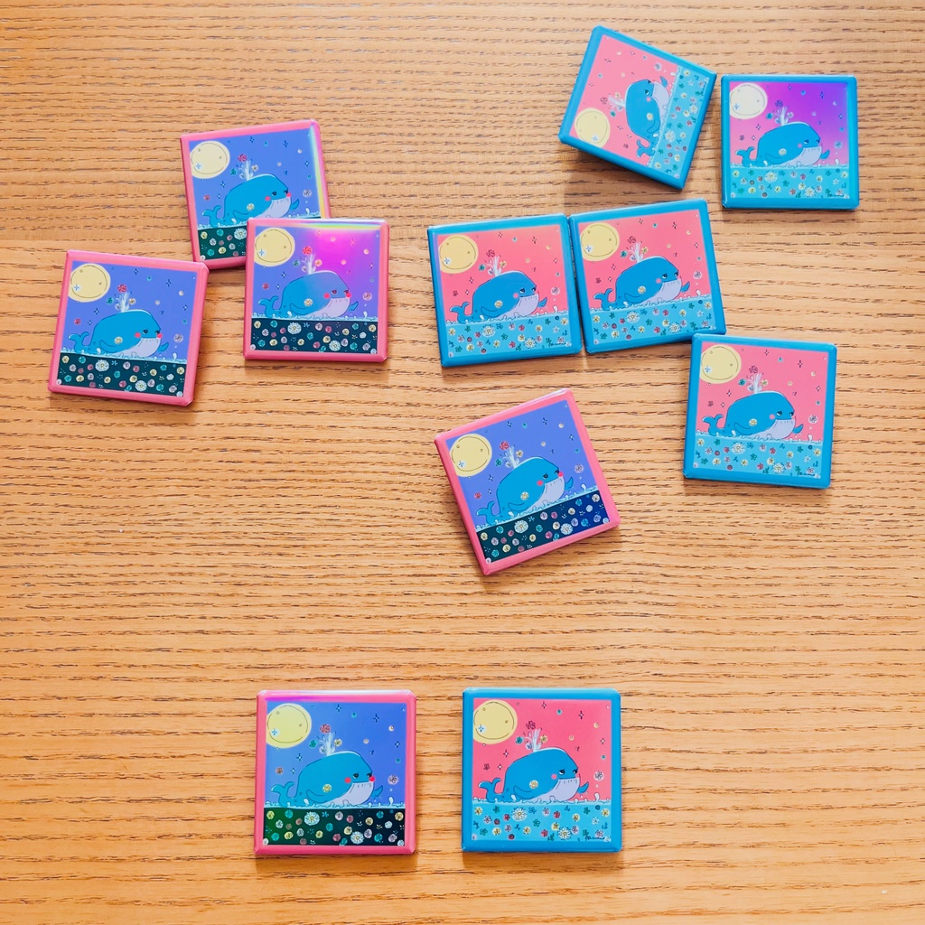 くじら🐳缶バッジ スクエア ブルー