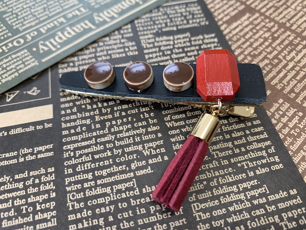 ツイステ 寮カラーヘアクリップ