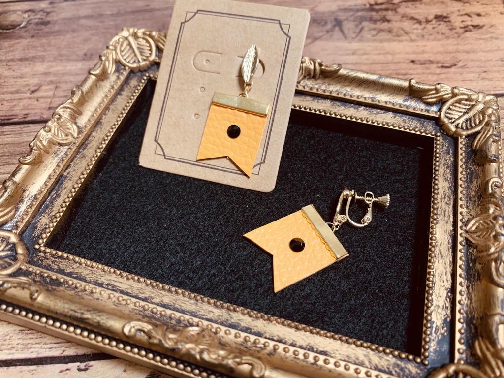 ツイステ 寮フラッグイヤリング