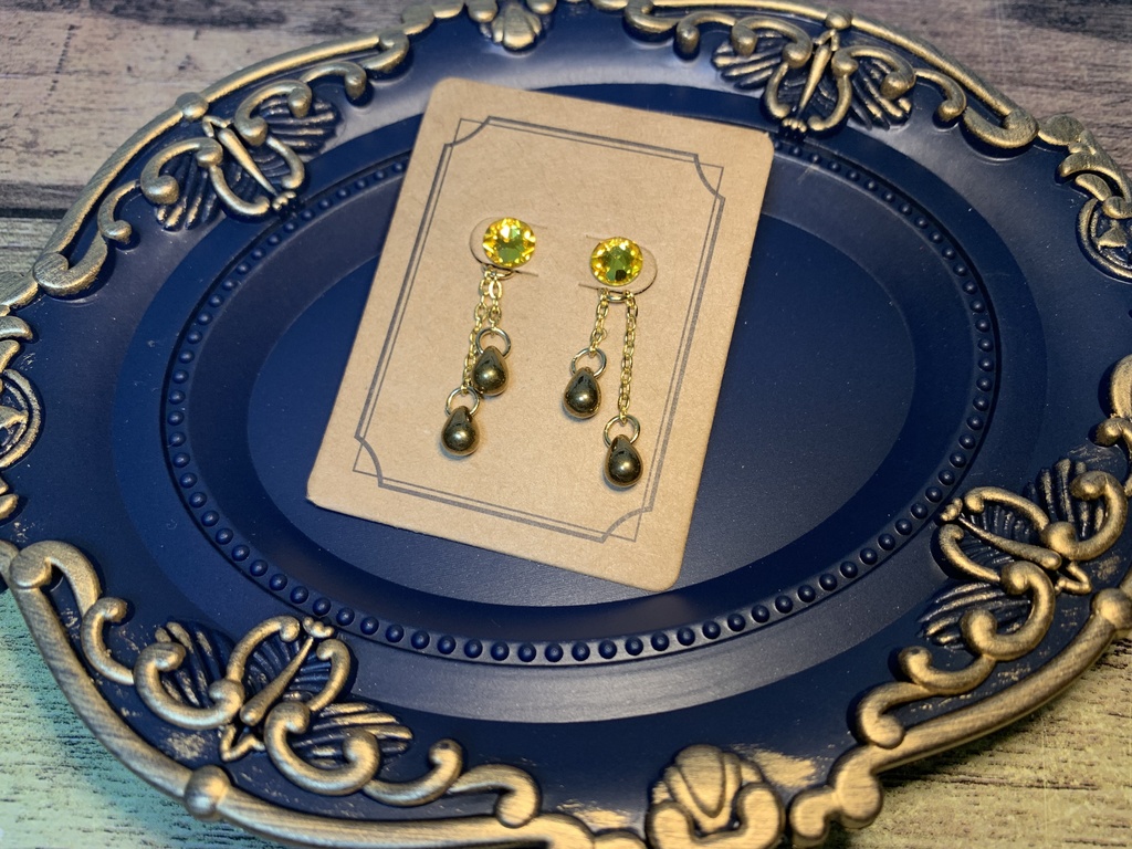 ツイステ 寮カラーチェーンピアス