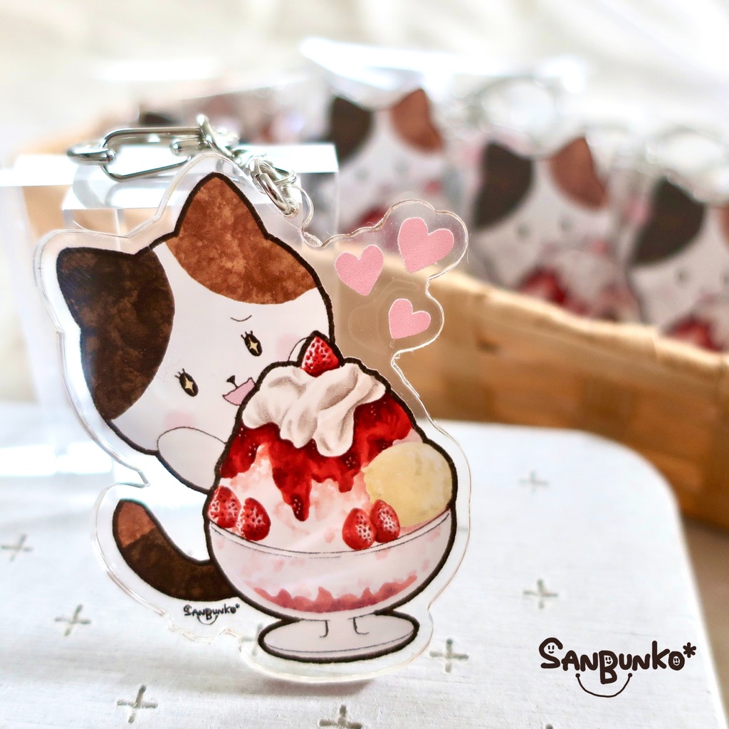 みけにゃんとかき氷。 アクリルキーホルダー