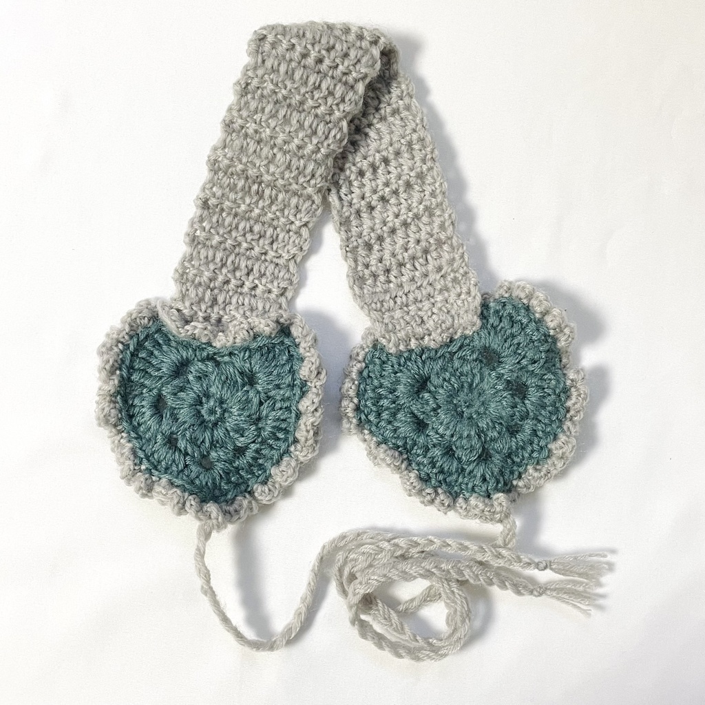 1点ものハンドメイド品 / フリルハートのイヤーマフ / 耳あて