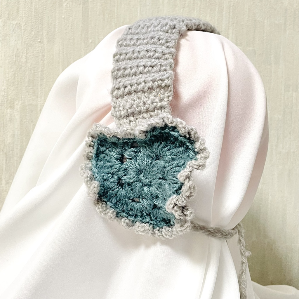 1点ものハンドメイド品 / フリルハートのイヤーマフ / 耳あて