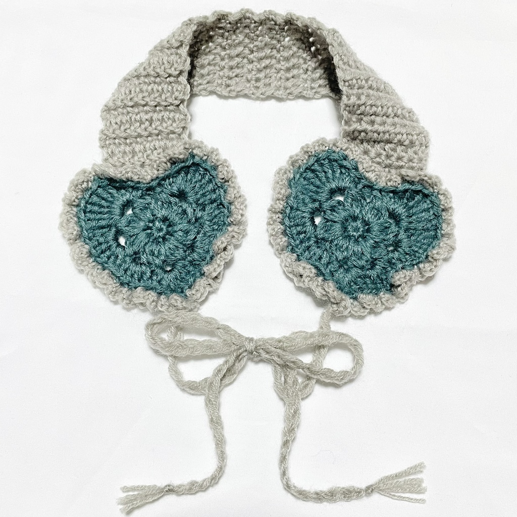 1点ものハンドメイド品 / フリルハートのイヤーマフ / 耳あて