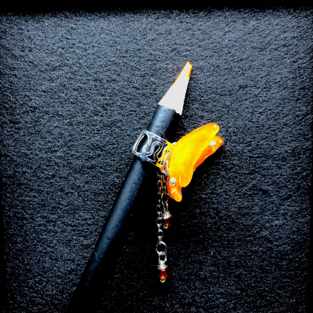 Ib-炎の蝶-イヤーカフ