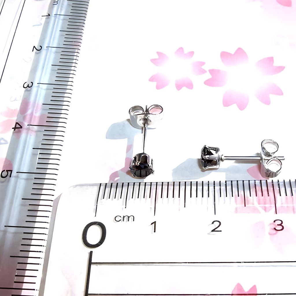 対アレルギーサージカルステンレスブラックCZピアス(4mm