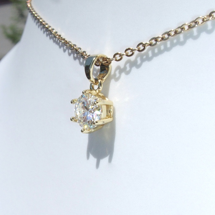 輝き抜群 サージカルステンレス 1ct モアサナイト 一粒ネックレス