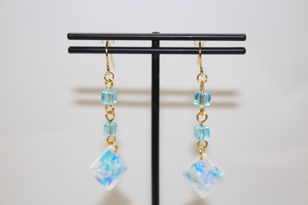 選べるシリーズ アートインクのレジンピアス(イヤリング)ガラスビーズ使用