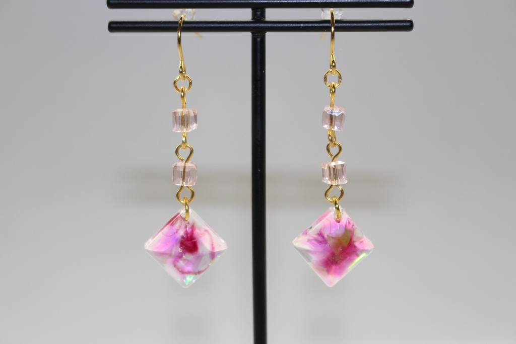 選べるシリーズ アートインクのレジンピアス(イヤリング)ガラスビーズ使用