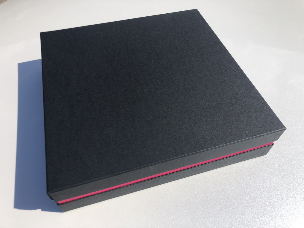 「推し箱」 グッズ・アイテム収納箱