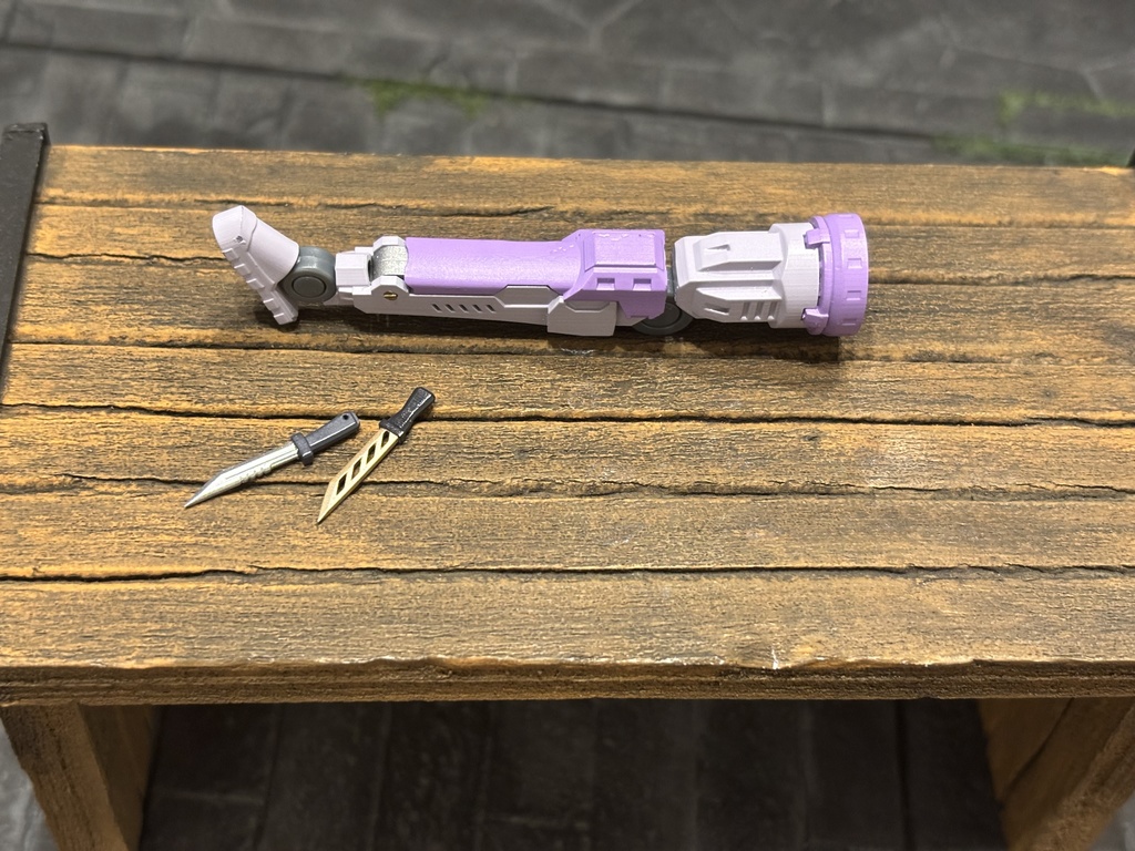1/12フィギュア用義肢　小暮式小刀収納型義足2型