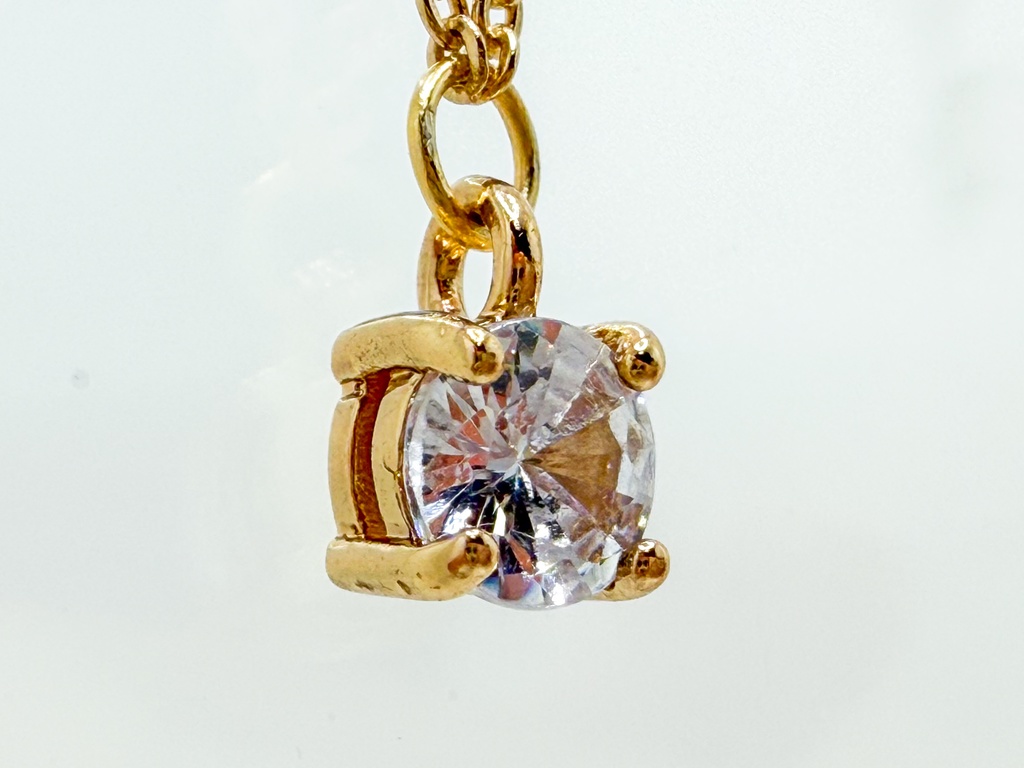 Atelier Cabinet – Bijou Cubique / 胸元の輝き