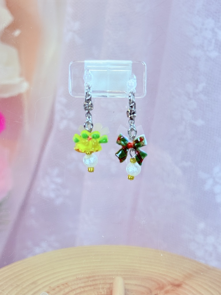 🎄 Saison d’Étoile – Lumière d’Hiver Earrings (リュミエール・ディヴェール / “冬のあかり”)