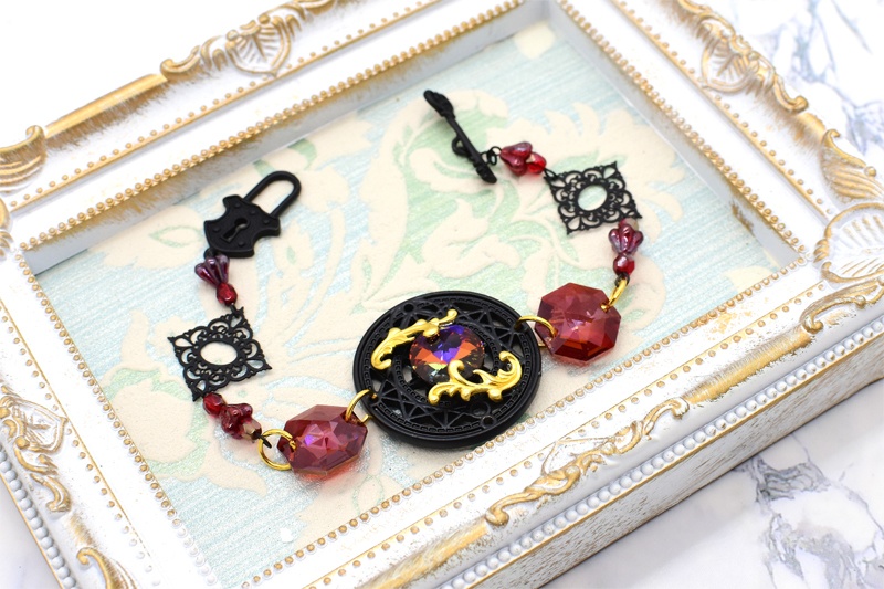 黒と赤の魔法のブレスレット