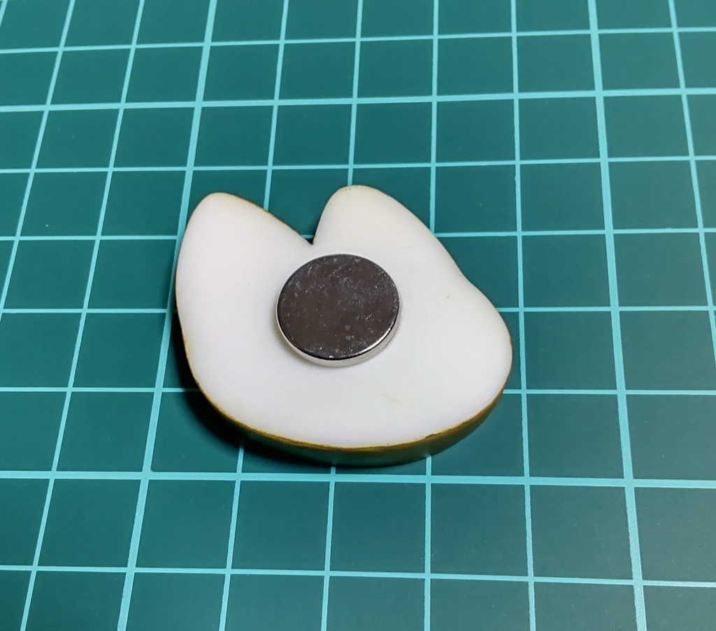 レジン製磁石ネコ 全塗装版