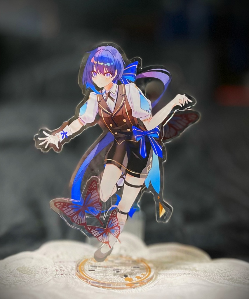 【C104】アクリルフィギュア（青）