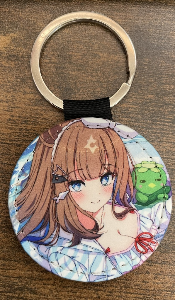 【C108】水着アーモンドアイキーリング