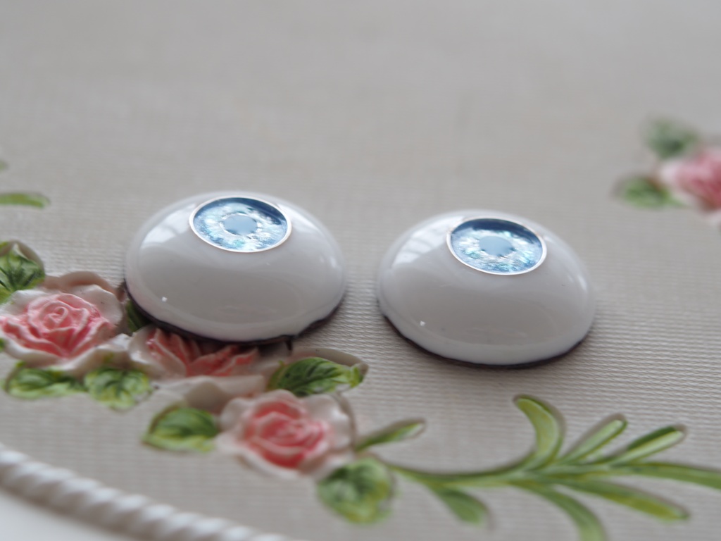 19.5mm/10mm 淡ブルー系 水彩タイプ 七宝グラスアイ