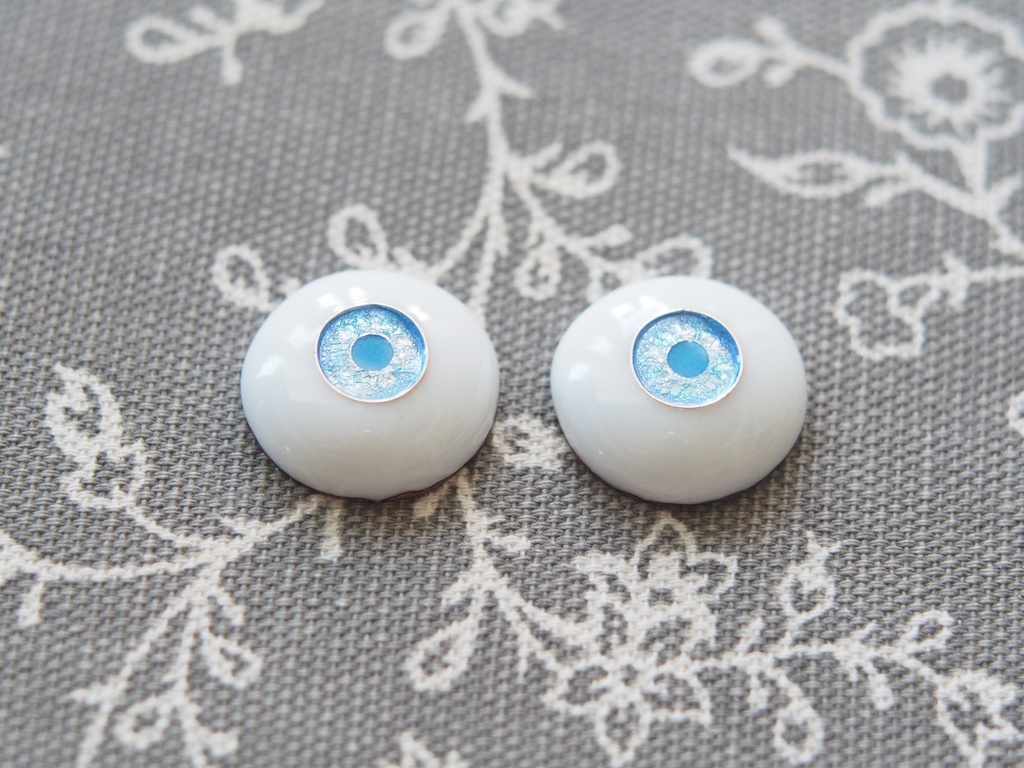 19.5mm/10mm 淡ブルー系 水彩タイプ 七宝グラスアイ