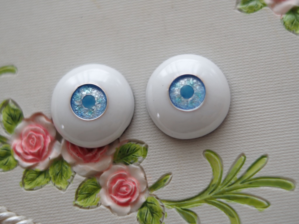 19.5mm/10mm 淡ブルー系 水彩タイプ 七宝グラスアイ