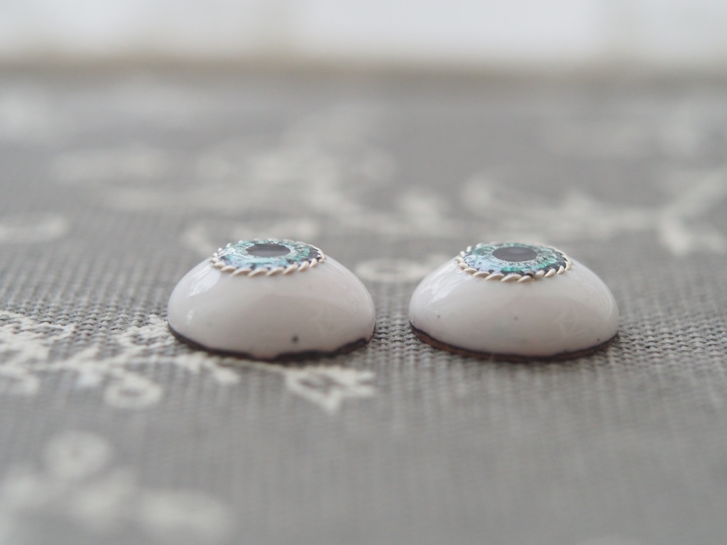15mm/8.5mm グレー×ブルーグリーン 虹彩線ありジェムタイプ・七宝グラスアイ