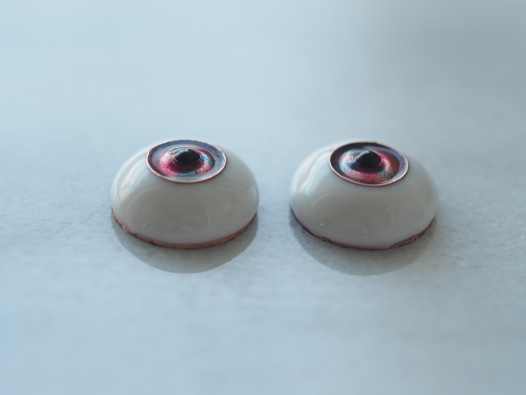 15mm/8mm 濃ピンク×ブルー系カッパータイプ 七宝グラスアイ 七宝焼きドールアイ
