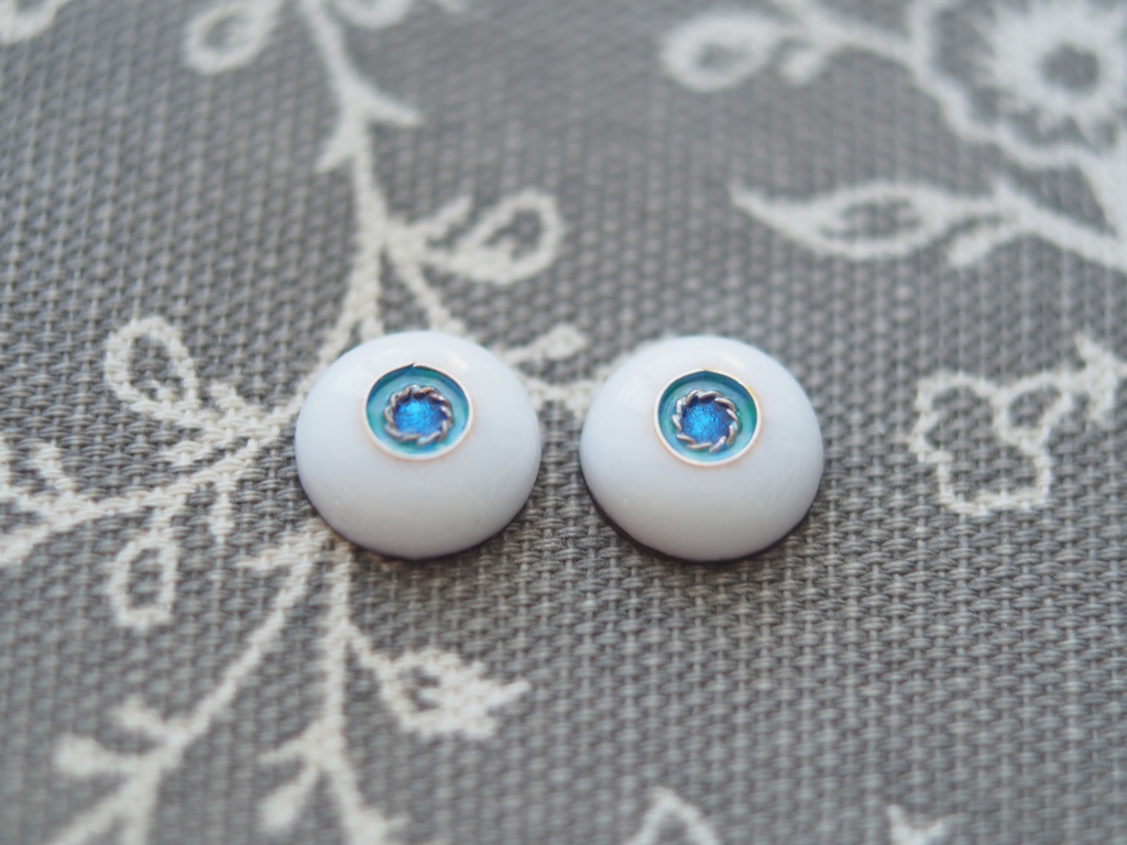 12mm/5.5mm 小虹彩ブルー×グリーンジェムタイプ 七宝グラスアイ 七宝焼きドールアイ