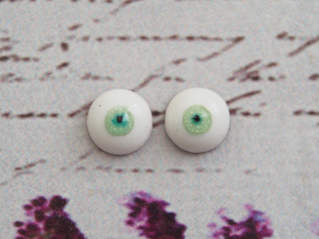 8mm/4mm マスカット色小虹彩 水彩タイプ 七宝グラスアイ