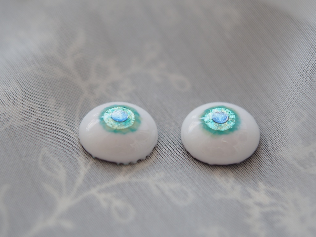 15.5mm/8.5mm グリーン系水彩タイプ 七宝グラスアイ