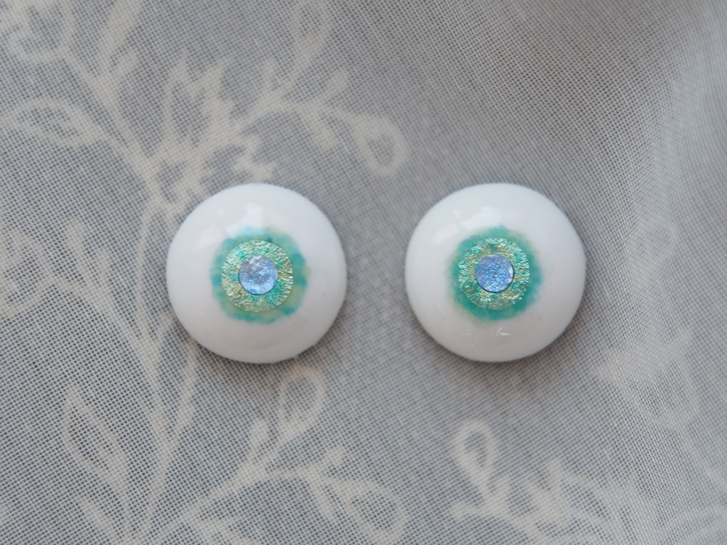 15.5mm/8.5mm グリーン系水彩タイプ 七宝グラスアイ