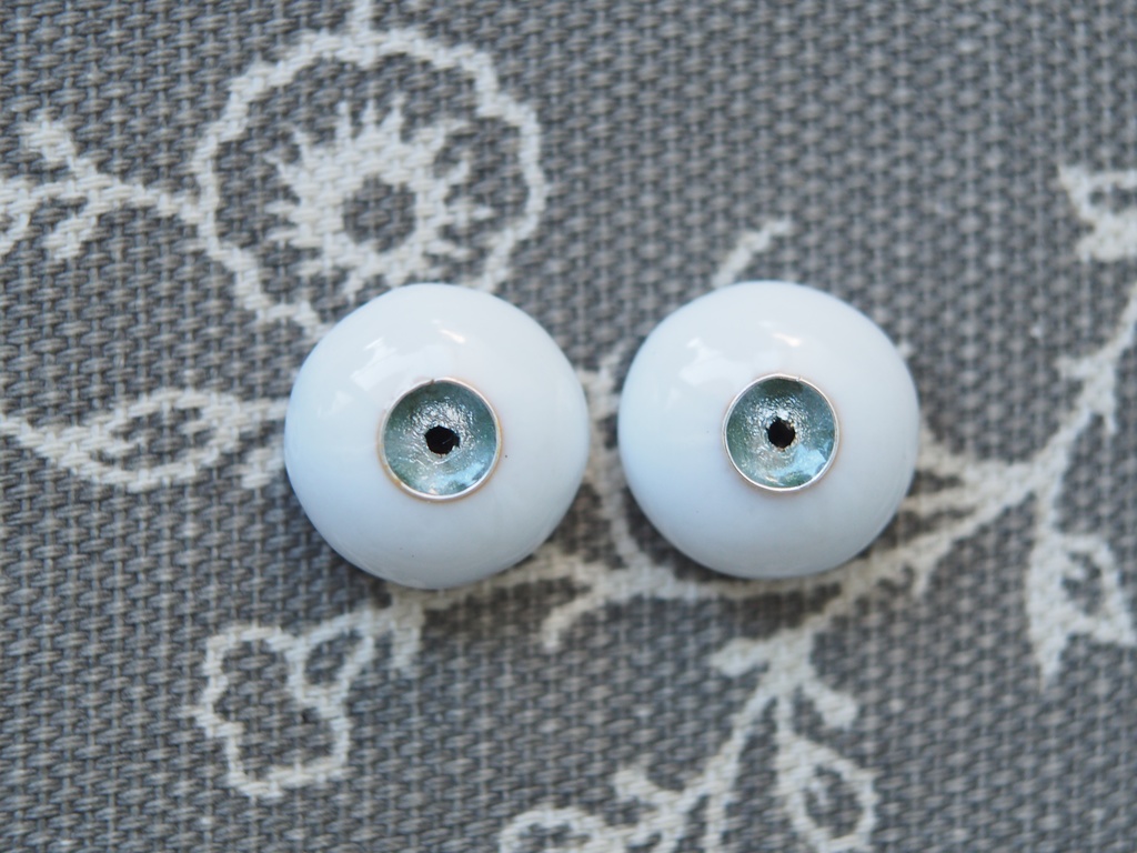 14mm/5.5mm 小虹彩グレー系ジェムタイプ 七宝グラスアイ