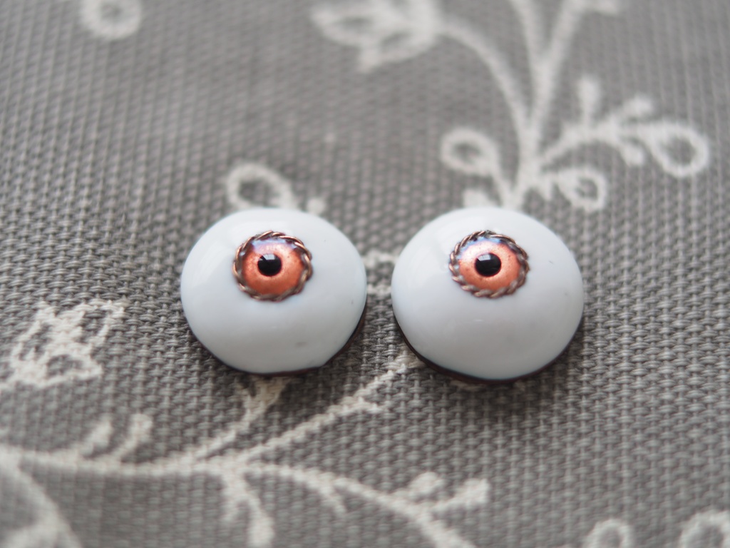 15mm/6.5mm 小虹彩淡オレンジ より線カッパータイプ 七宝グラスアイ