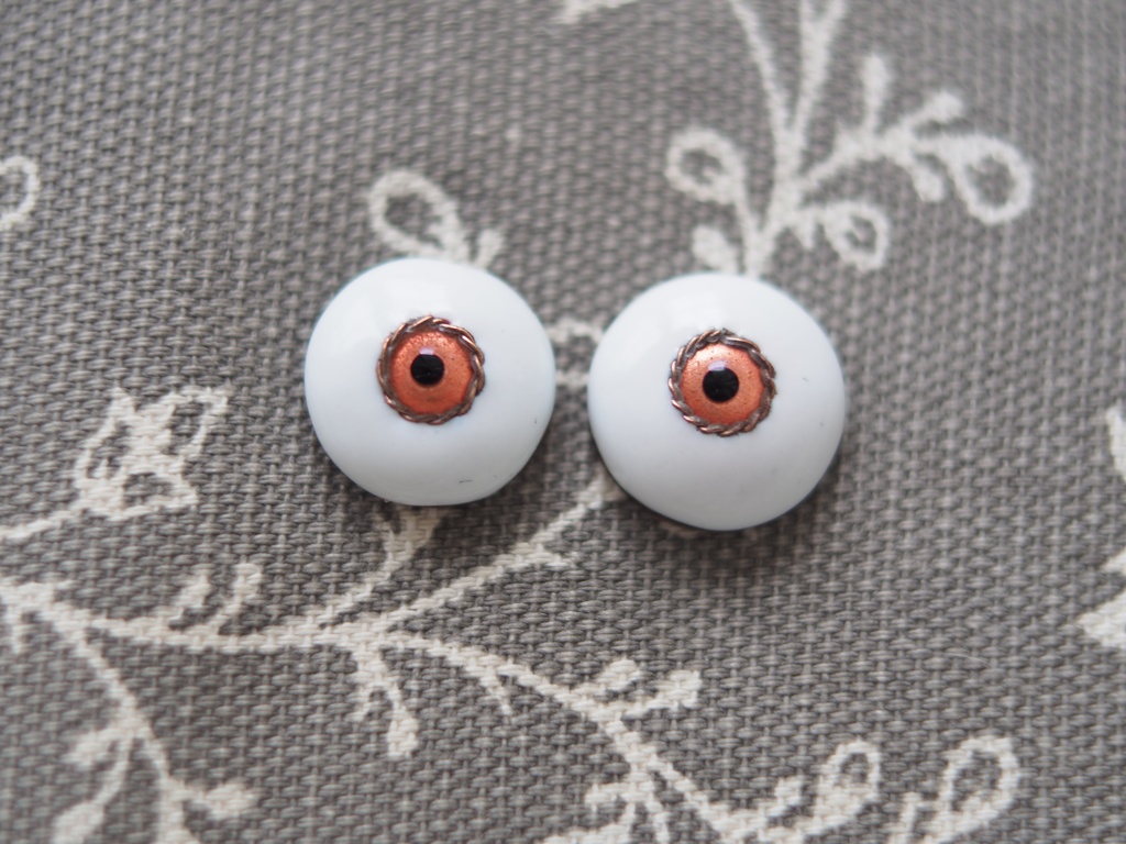 15mm/6.5mm 小虹彩淡オレンジ より線カッパータイプ 七宝グラスアイ