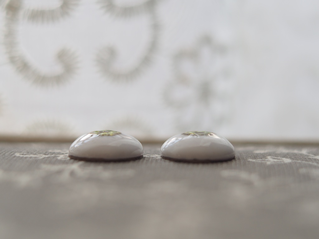 18mm/8mm オリーブグリーン系水彩タイプ 七宝グラスアイ