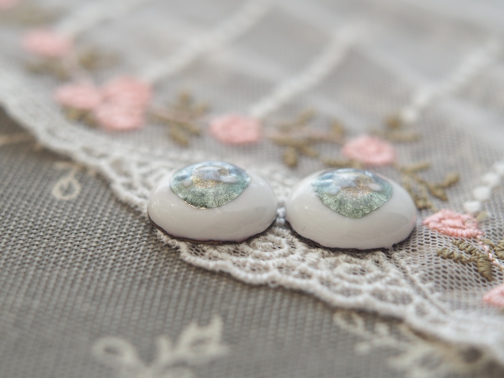 18mm/13.5-12mm アニメ風グレイッシュミント水彩タイプ 七宝グラスアイ