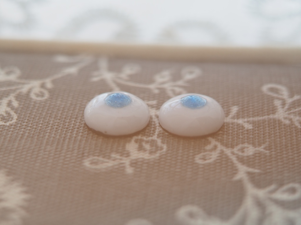 13.5mm/5.5mm 小虹彩アイスブルー 水彩タイプ 七宝グラスアイ