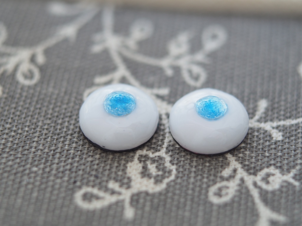13.5mm/5.5mm 小虹彩アイスブルー 水彩タイプ 七宝グラスアイ